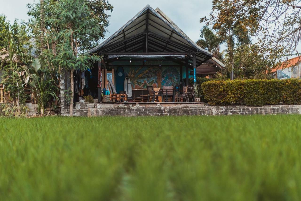 Big Brother Surf Inn Canggu  Exterior photo