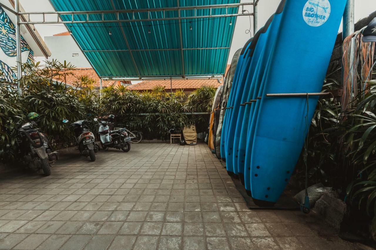 Big Brother Surf Inn Canggu  Exterior photo