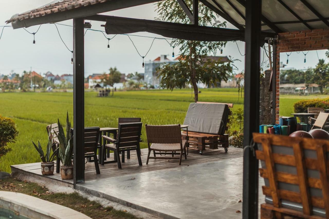Big Brother Surf Inn Canggu  Exterior photo