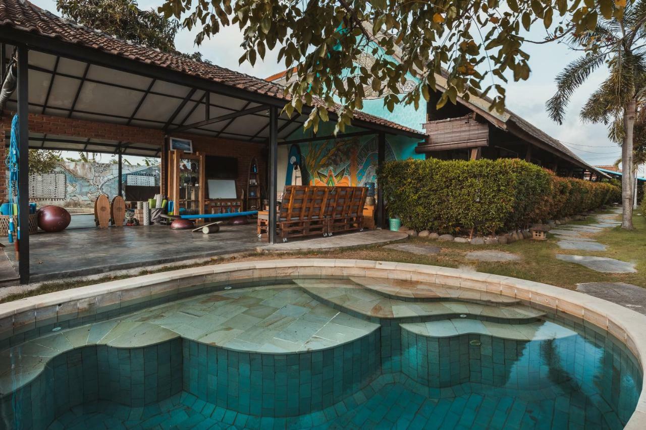 Big Brother Surf Inn Canggu  Exterior photo