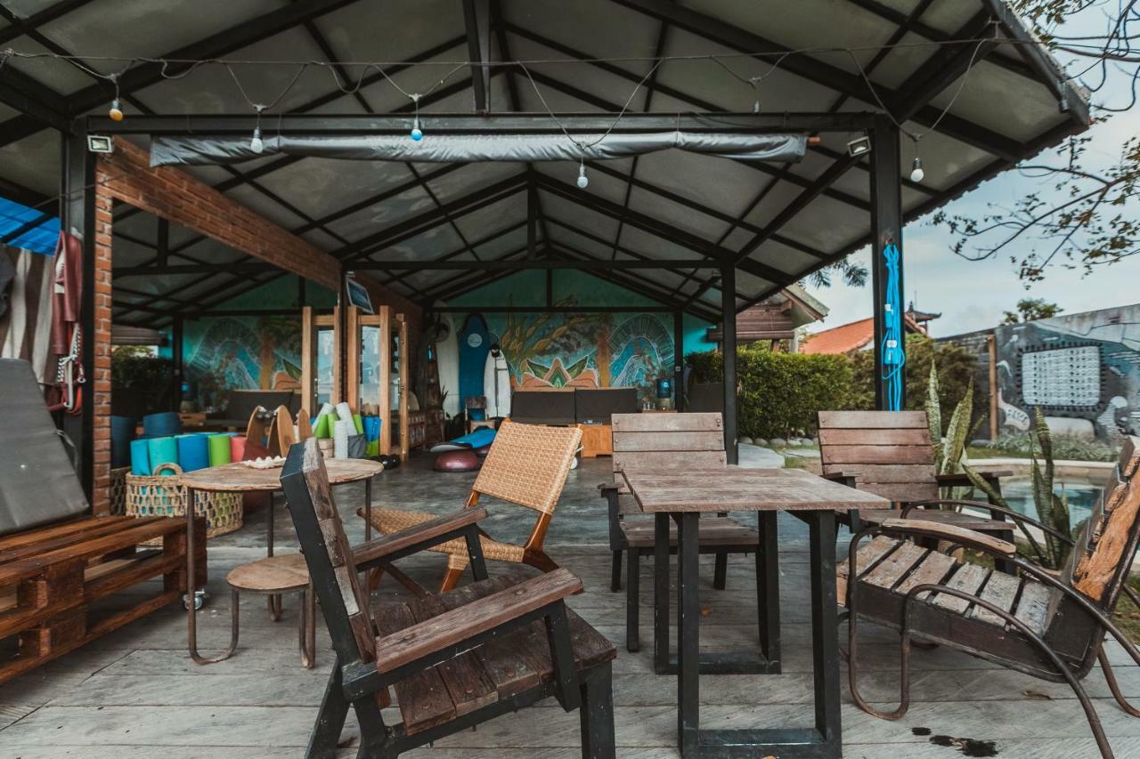 Big Brother Surf Inn Canggu  Exterior photo